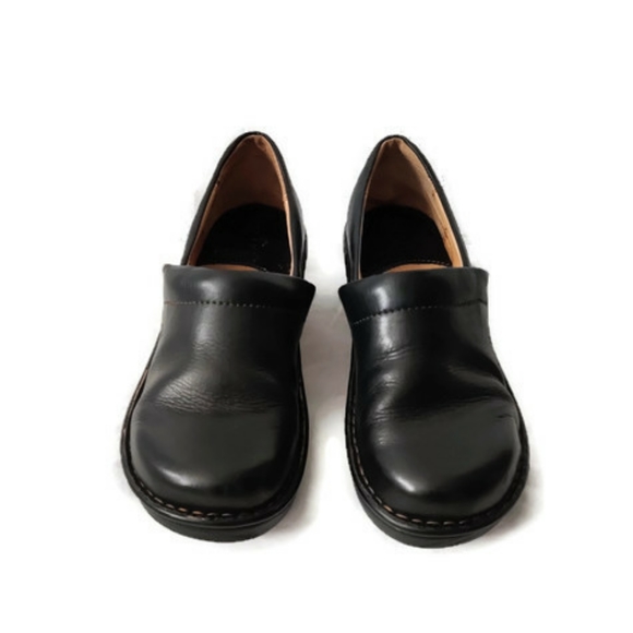 Born Shoes - BORN Leather Black Slip On Clogs Size 8.5